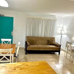 One Bedroom Apartment sofa bed